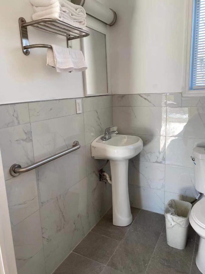 Village Motel Ellenville Εξωτερικό φωτογραφία