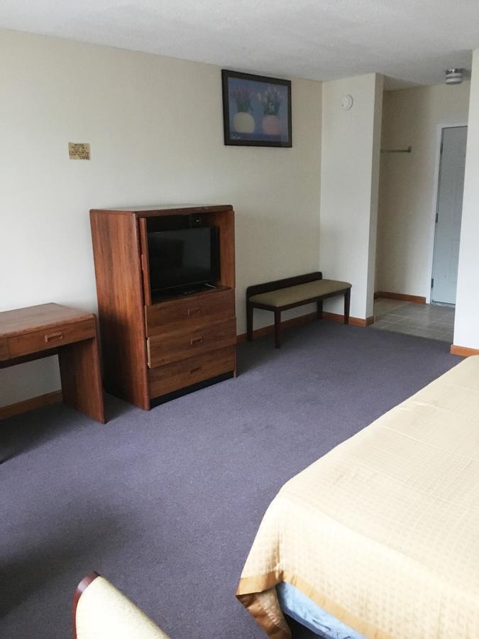 Village Motel Ellenville Εξωτερικό φωτογραφία