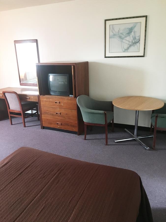 Village Motel Ellenville Εξωτερικό φωτογραφία