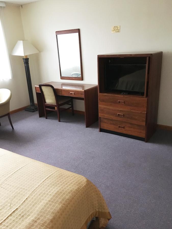 Village Motel Ellenville Εξωτερικό φωτογραφία